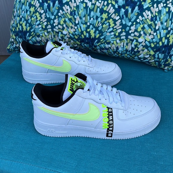 Nike Air Force Worldwide - Picture 3 of 5